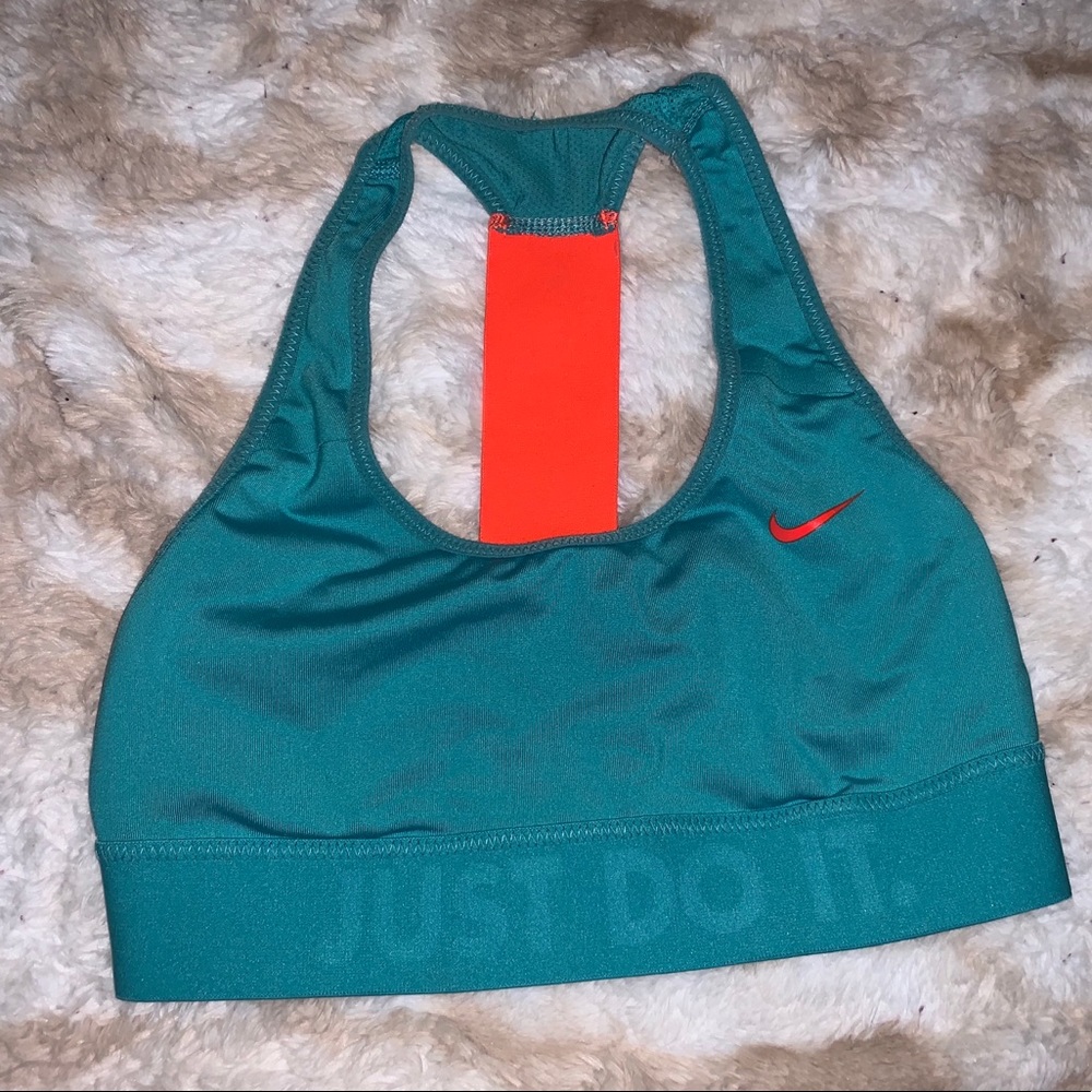 Nike Dri-fit sports bra